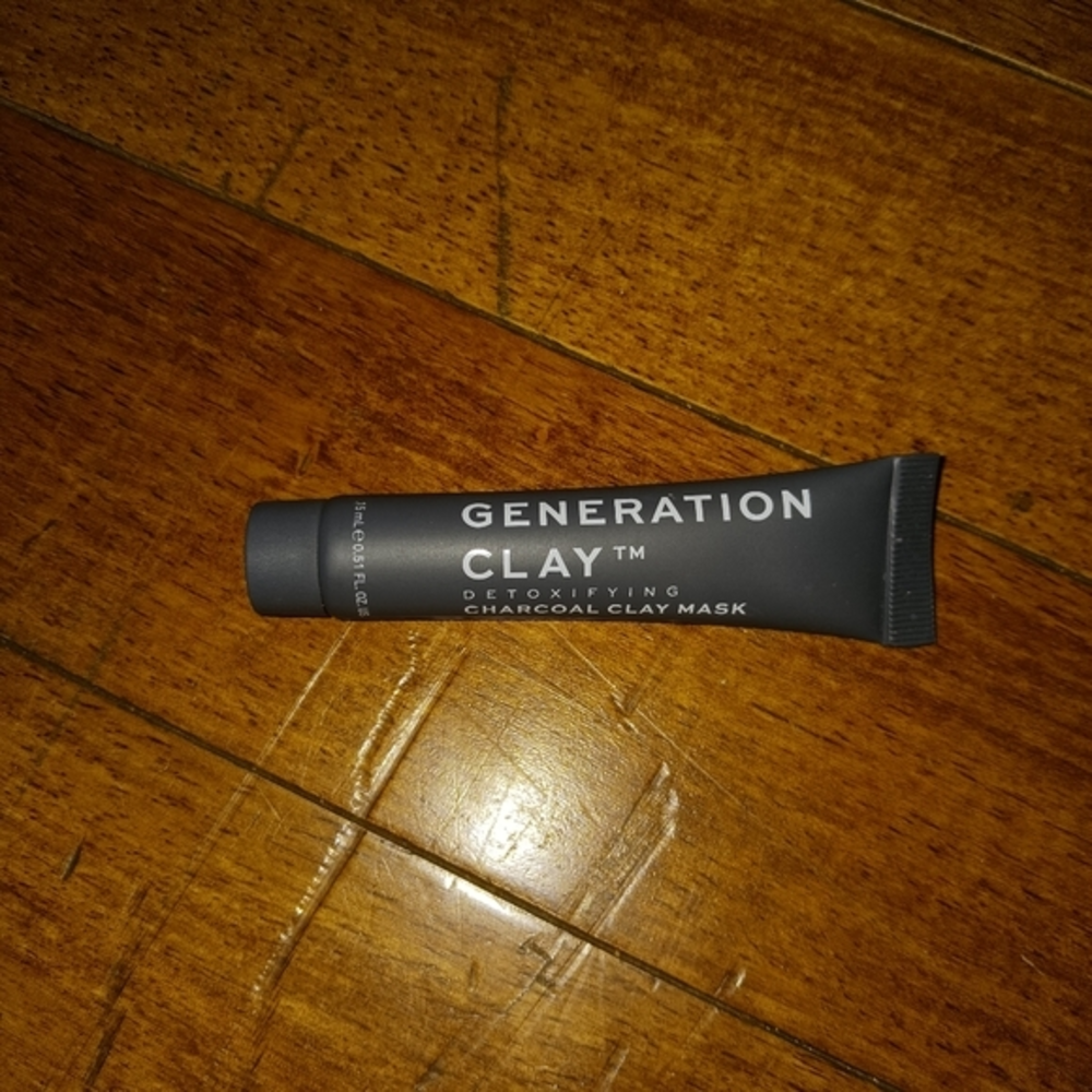 Generation Clay Detoxifying charcuterie clay mask travel size